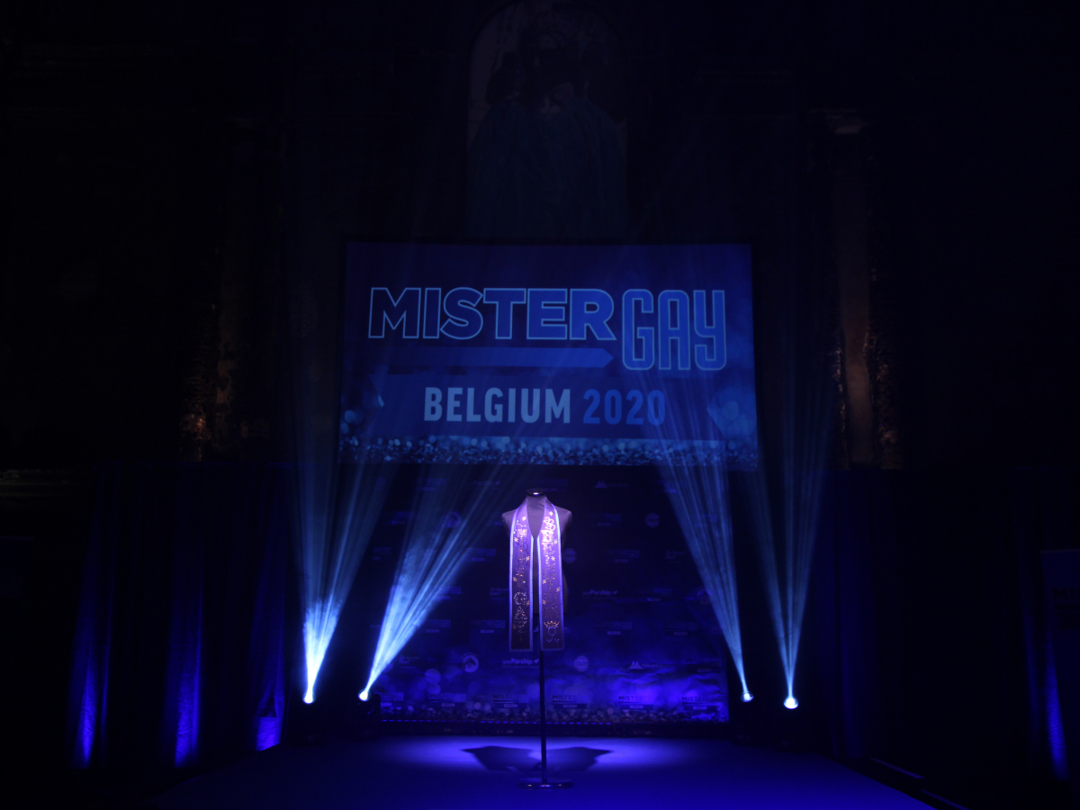 Sjaal voor de winnaar van Mister Gay Belgium 2020