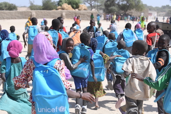  Unicef ondersteun de scholing van 14.000 kinderen. 